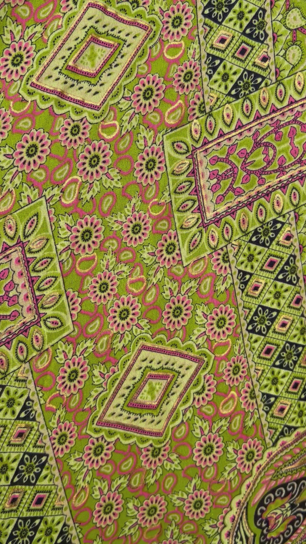 OLIVE PAISLEY 💚